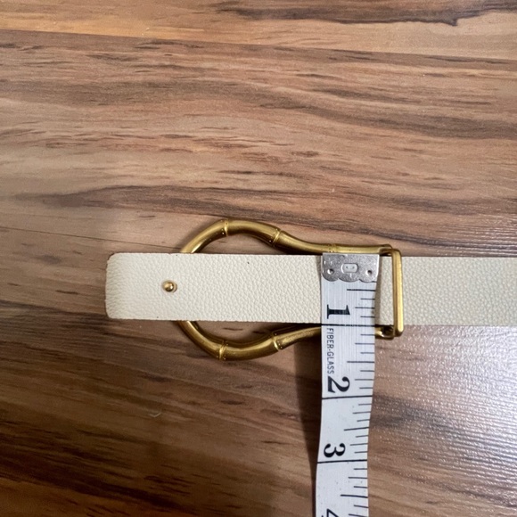 J McLaughlin reversible Leather Belt with Gold bamboo style buckle - Picture 7 of 9